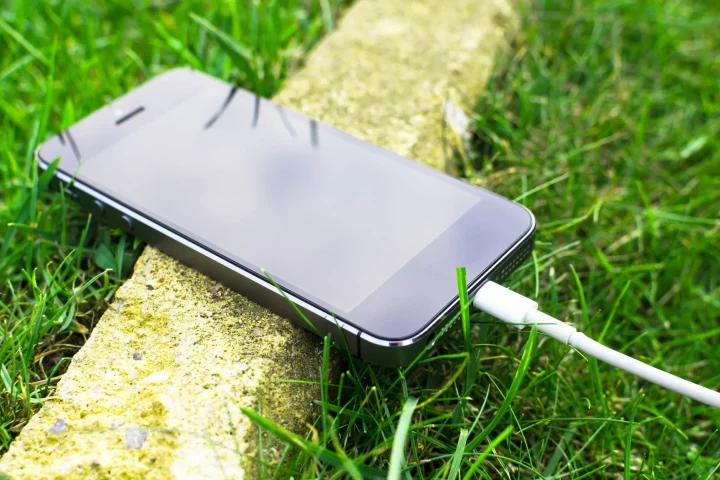 Charging Myths That Ruin Batteries