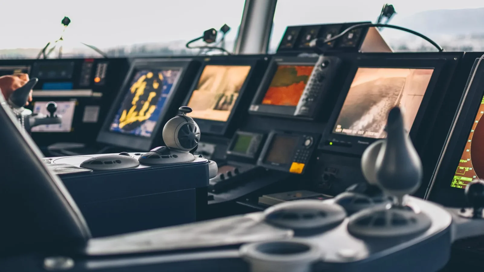 Chartplotter vs Fish Finder Combos