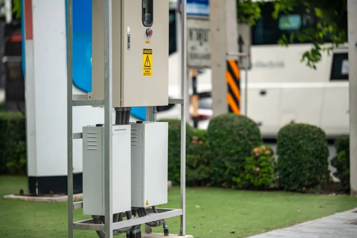 Do You Need a DC-DC Charger for Lithium?