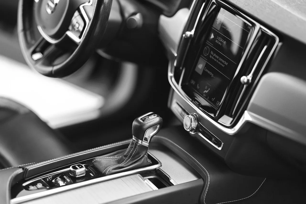 Small boat console