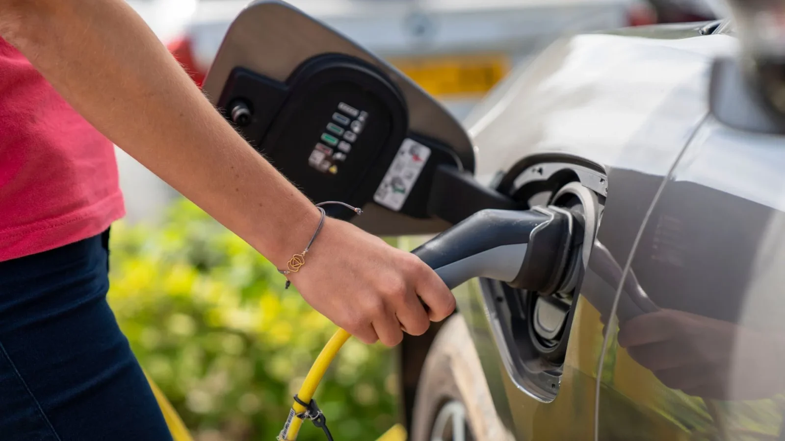 Inverter vs Inverter Charger: Pick One