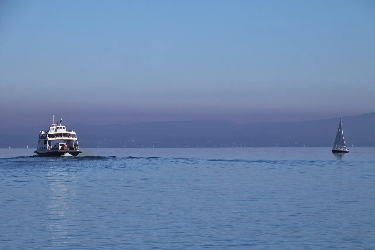 Sailboat solar