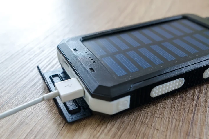 MPPT vs PWM Solar Controllers