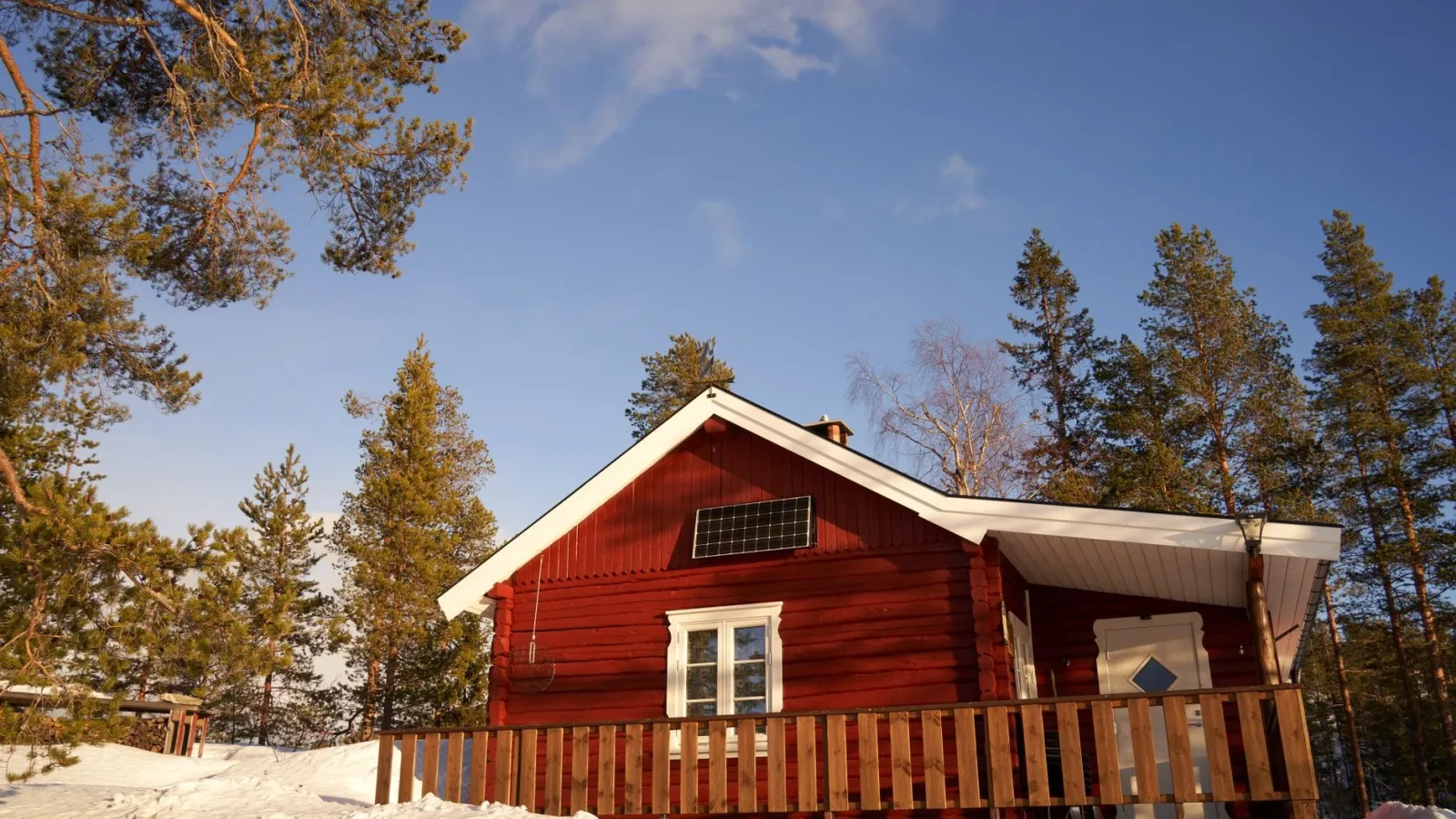 Winter Solar Charging for Stored Boats